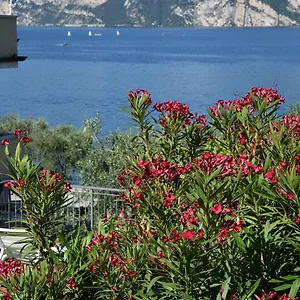 2* Hotel Vela Azzurra