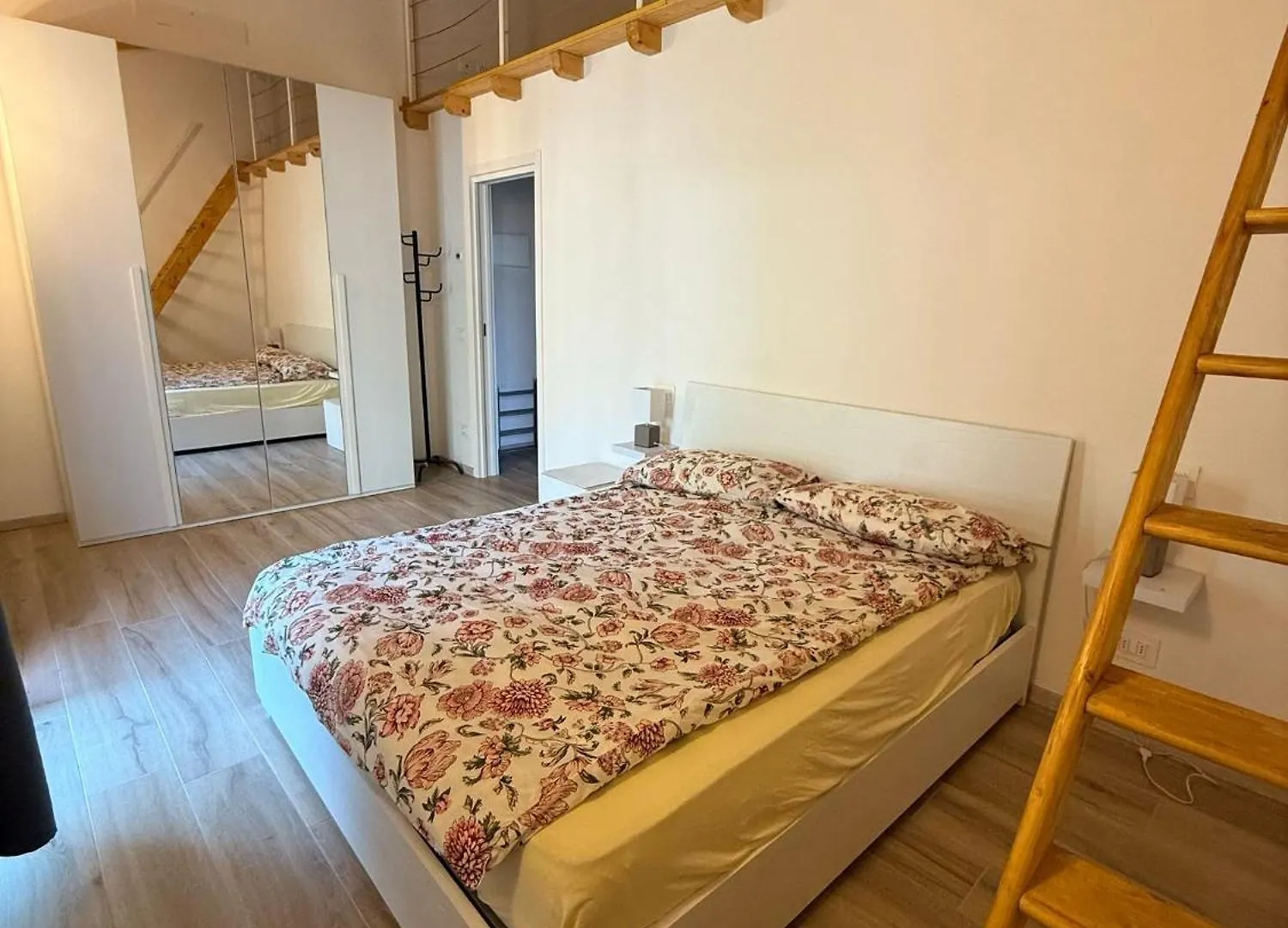 Apartamento Appartamento Riflessi D'Acqua Navene
